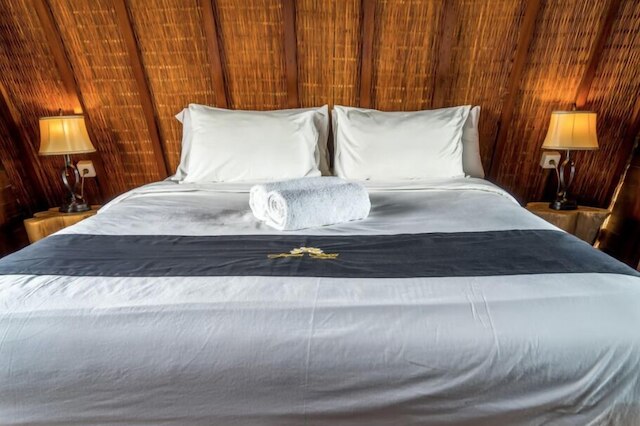 ジュプン サリ ウルワツ