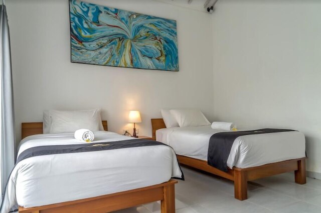 ジュプン サリ ウルワツ