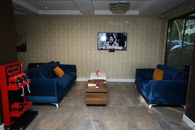 グランド シライ ホテル