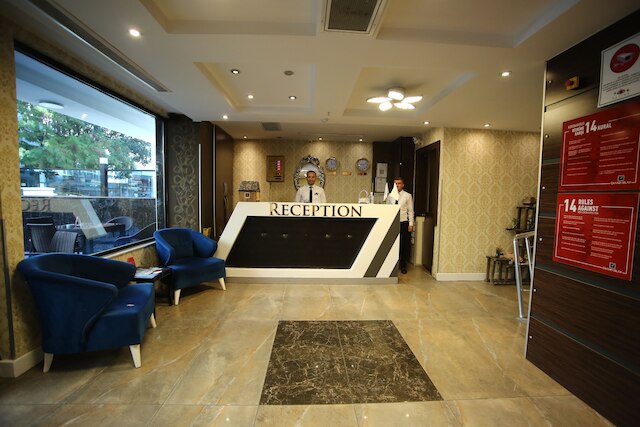 グランド シライ ホテル