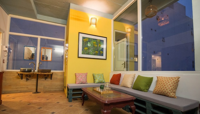 ハレー ホステル