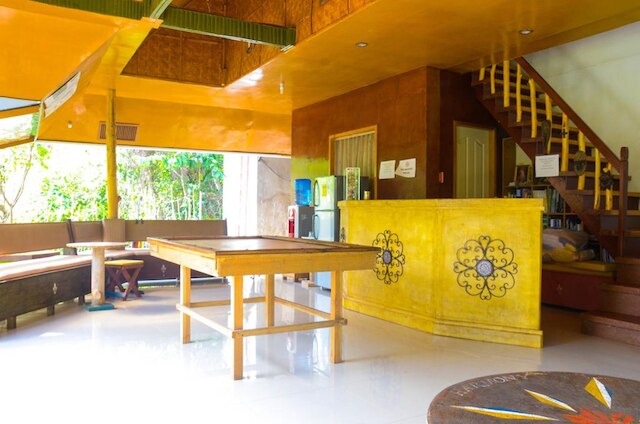 ブーゲンビリア パラダイス キャンプグラウンド ホステル