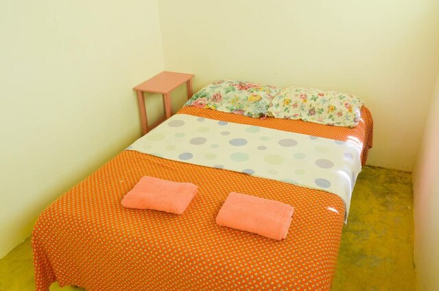 ブーゲンビリア パラダイス キャンプグラウンド ホステル