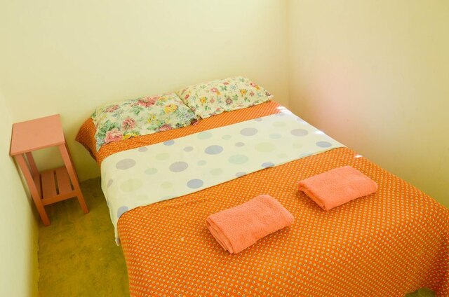 ブーゲンビリア パラダイス キャンプグラウンド ホステル