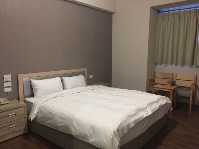 ホァン タイ ホテル (皇泰大饭店)