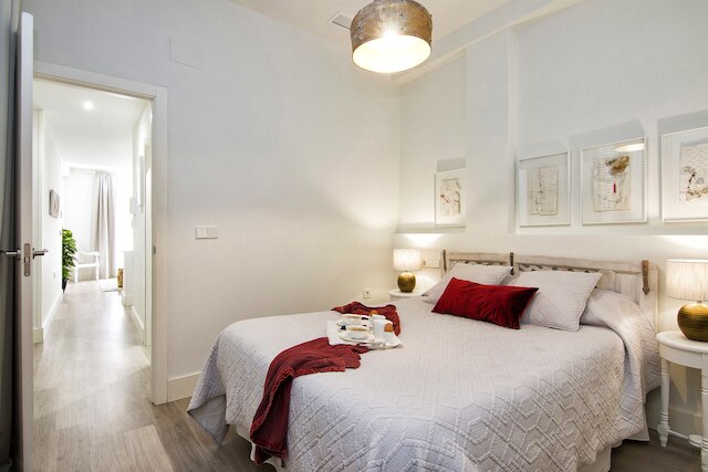 グラナダ デラックス アパートメンツ