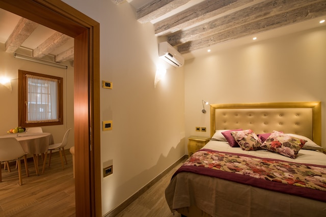 ニケ アパートメンツ ベニス カステッロ