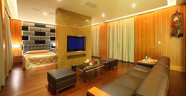 スプリング ホテル