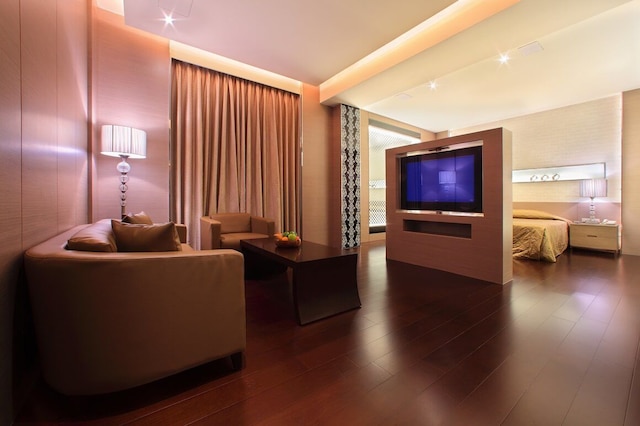 スプリング ホテル