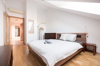 プレミア アパートメント ビシェフラド