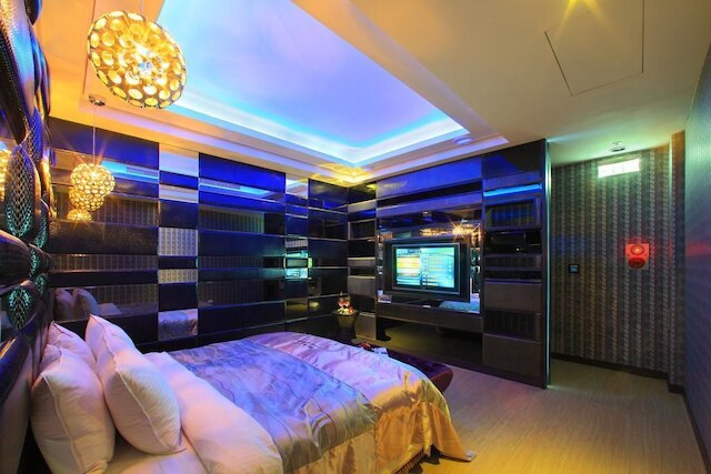 ローマン バケーション モーテル (羅馬假期汽車旅館)