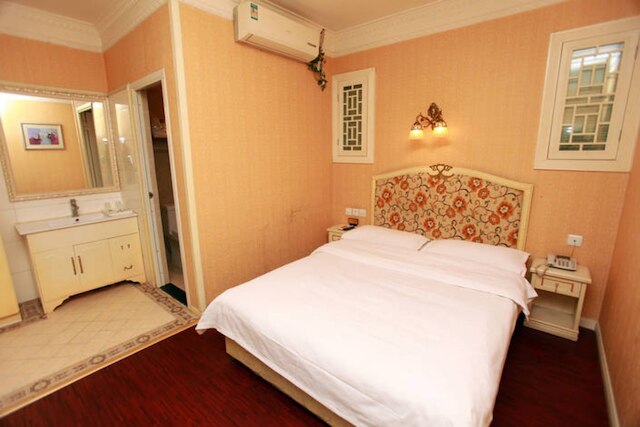 ジアリ インティドゥ ブランチ