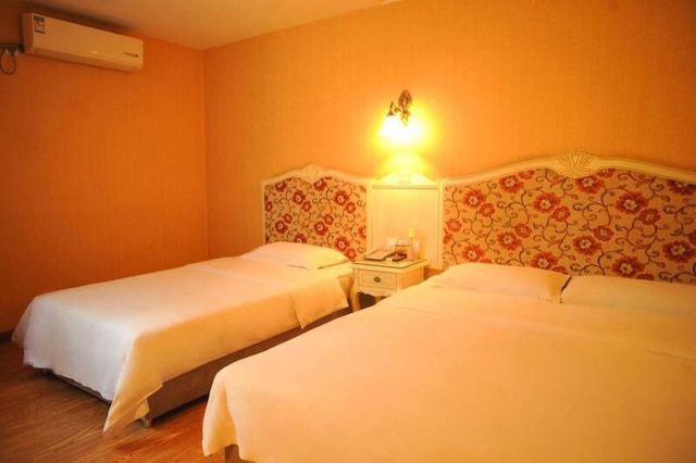 ジャリー イン ティェンフー ブランチ (嘉立连锁酒店(成都天府广场店))