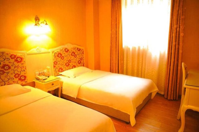 ジャリー イン ティェンフー ブランチ (嘉立连锁酒店(成都天府广场店))