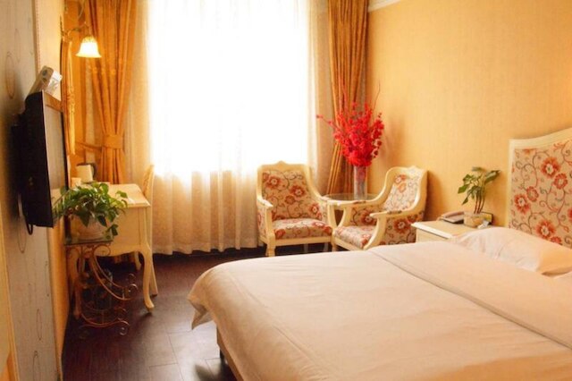 ジャリー イン ティェンフー ブランチ (嘉立连锁酒店(成都天府广场店))