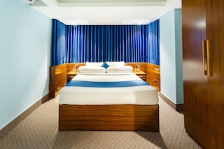 ホテル ザ キャピタル