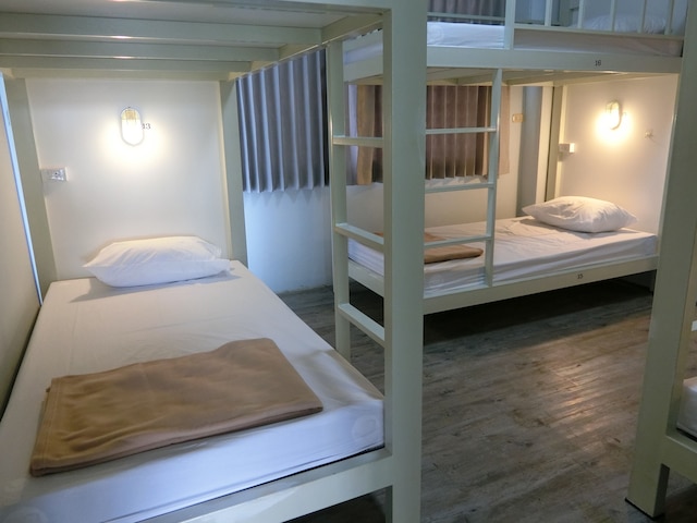 パトネ ホステル