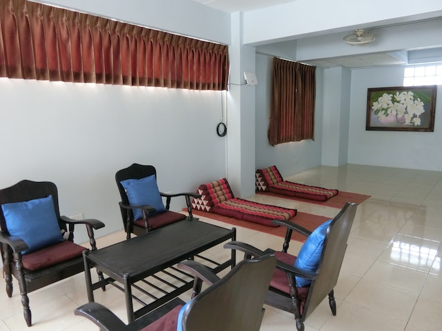 パトネ ホステル