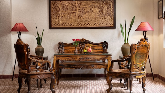 マネ コロニアル クラシック