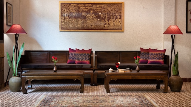 マネ コロニアル クラシック