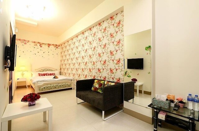 フラワー 4 B&B (花蓮花逸宿光民宿)