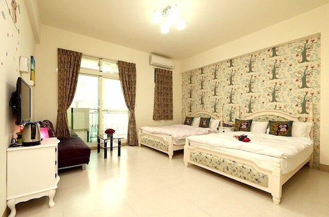 フラワー 4 B&B (花蓮花逸宿光民宿)