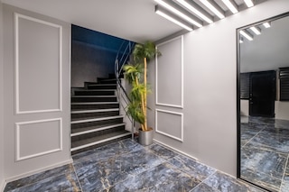 ザ クイーン ホテル