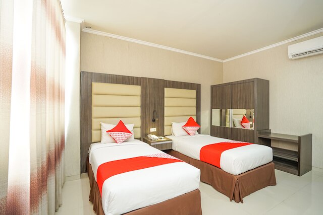 モーミュ ホテル & ラウンジ