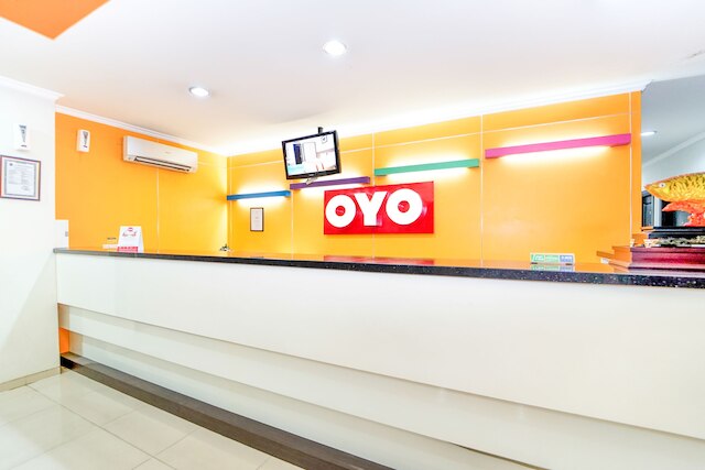 モーミュ ホテル & ラウンジ