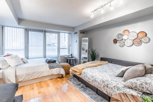 AOC スイーツ - ハート オブ ダウンタウン コンド