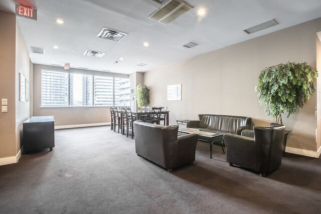 AOC スイーツ - ハート オブ ダウンタウン コンド