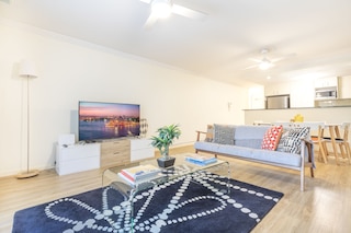 パーフェクトリー ロケーティッド アパートメント ルーフトップ プール & スパ