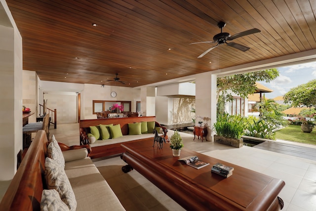 ザ・ビジャ・ビラズ・バイ・ナクラ