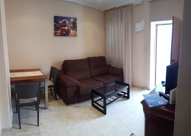 ピソ フント アル プエンテ ロマーノ イ メスキータ コン コチェラ