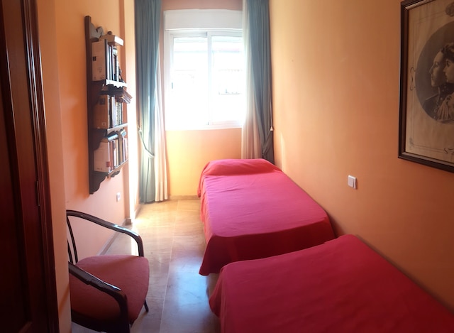 ピソ フント ア ハルディネス デ ラ ヴィクトリア イ レンフェ