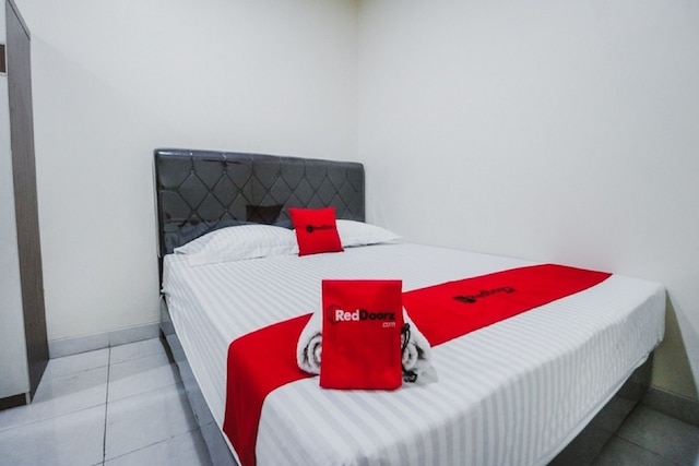 レッドドアーズ プラス ニア セマンギ