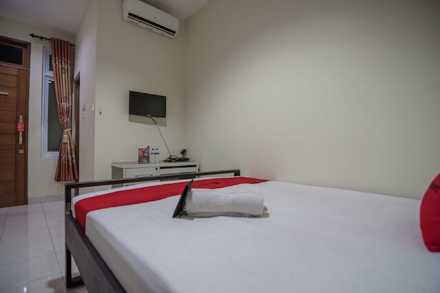 レッドドアーズ プラス ニア セマンギ