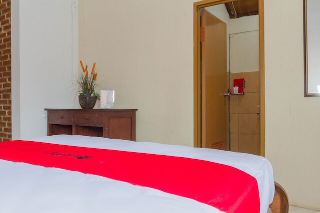 レッドドアーズ ニア カンポン ガジャ2