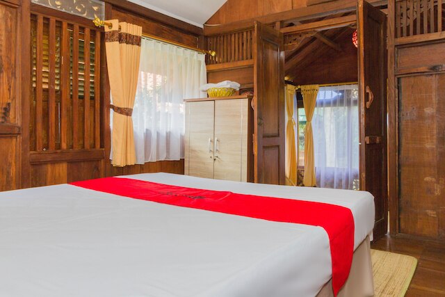 レッドドアーズ ニア カンポン ガジャ2