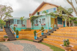 レッドドアーズ ニア カンポン ガジャ2