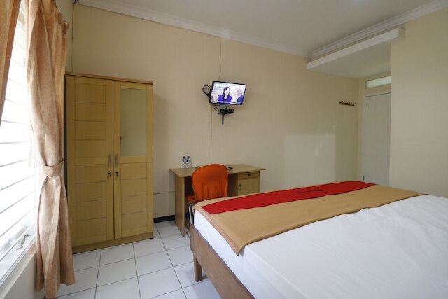 レッドドアーズ アット ジャラン ガトット スブロト ジャカルタ