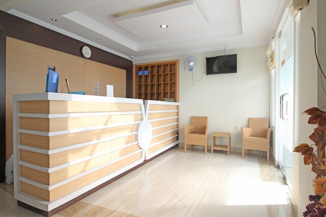 レッドドアーズ ニア アミコム ジョグジャカルタ