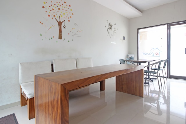 レッドドアーズ ニア ジョグジョ シティ モール