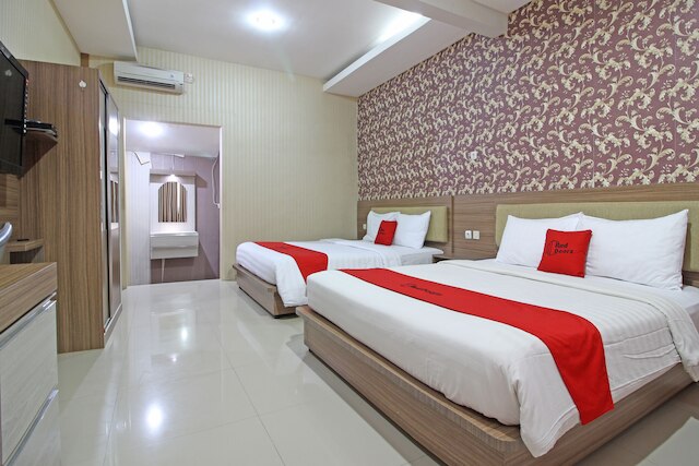 レッドドアーズ ニア ジョグジョ シティ モール