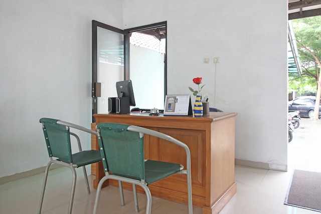 レッドドアーズ ニア ジョグジョ シティ モール