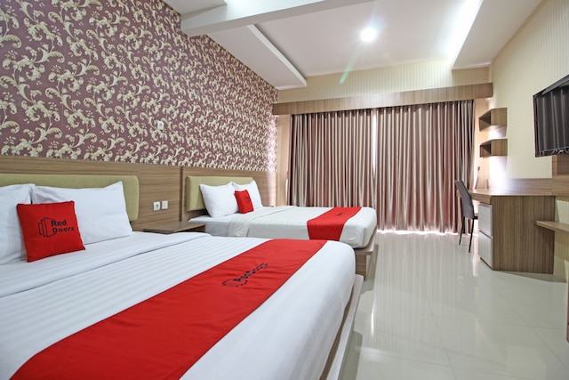 レッドドアーズ ニア ジョグジョ シティ モール