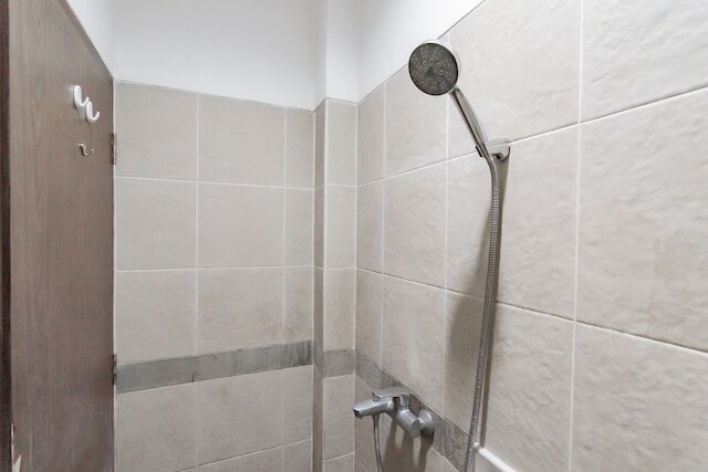 レッドドアーズ アット ダゴ アスリ 3