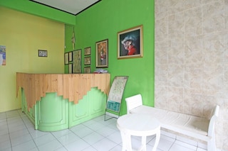 レッドドアーズ ニア ポジョク ベテン プラウィロタマン