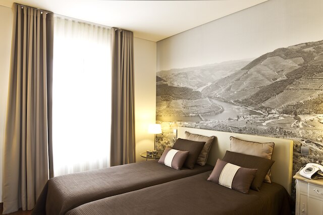 オカリベイラドポルトホテル