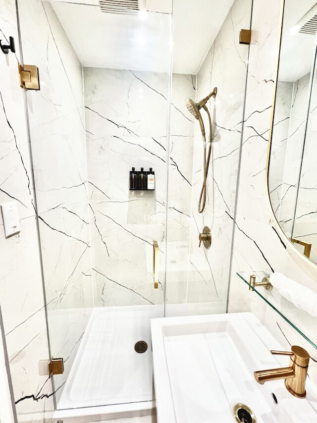 トロント ルームズ アンド スイーツ